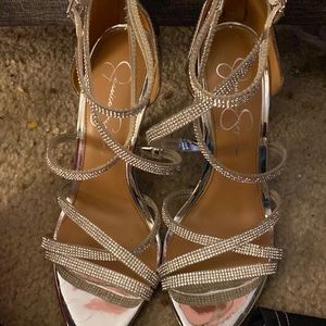 This is Women’s in size 10m you can wear  on special occasions